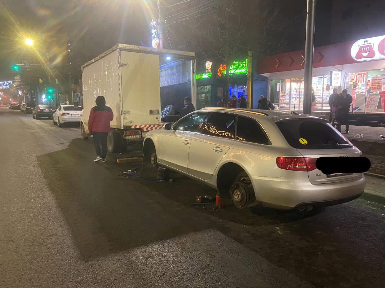Service mobil pentru roți și anvelope